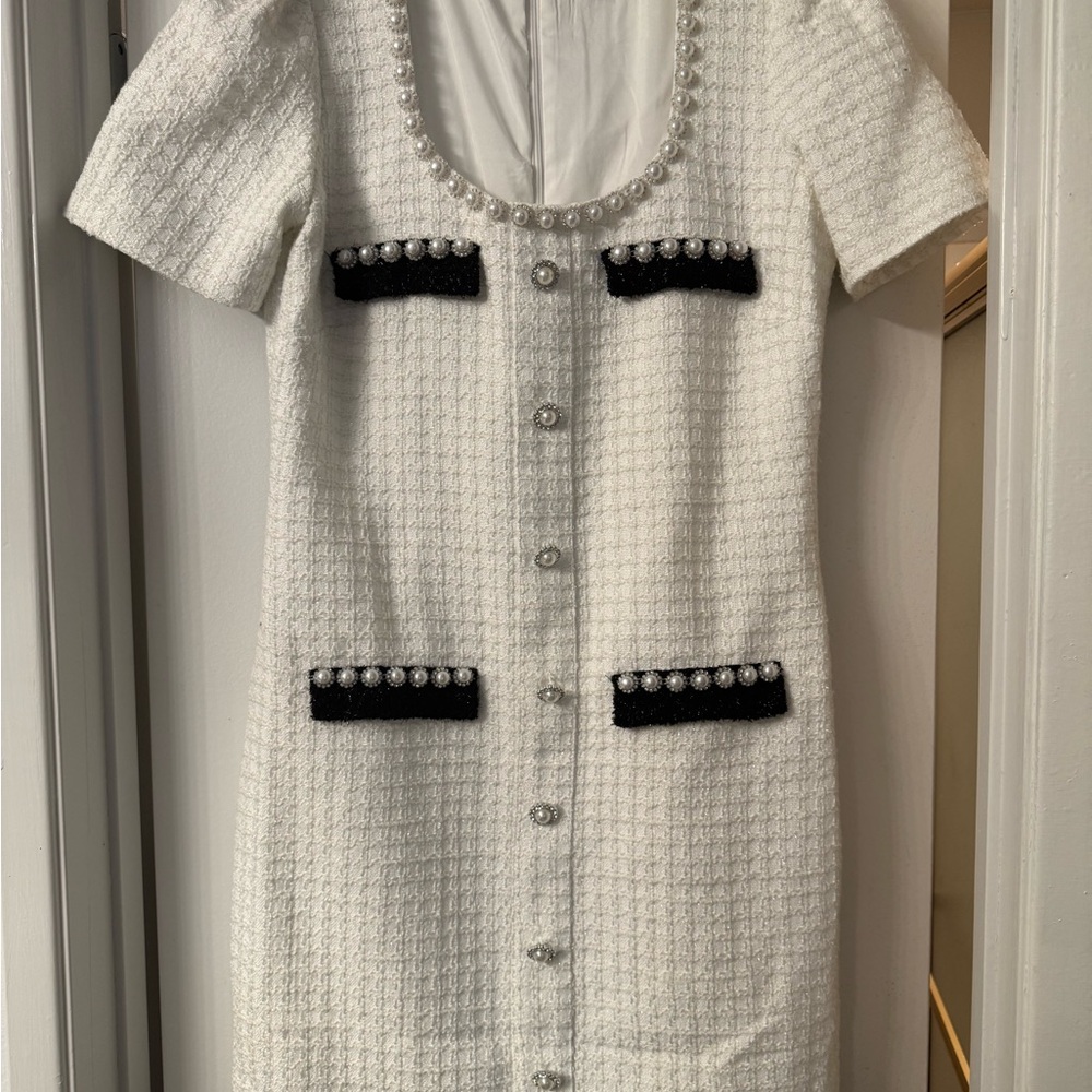 Alexia Admor White and Black Mini Dress